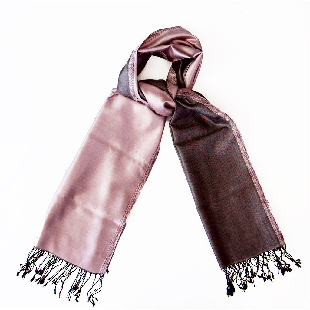 Kiss | Salmon Pink And Charcoal Grey – Mulberry Silk Women’s Reversible Scarf
